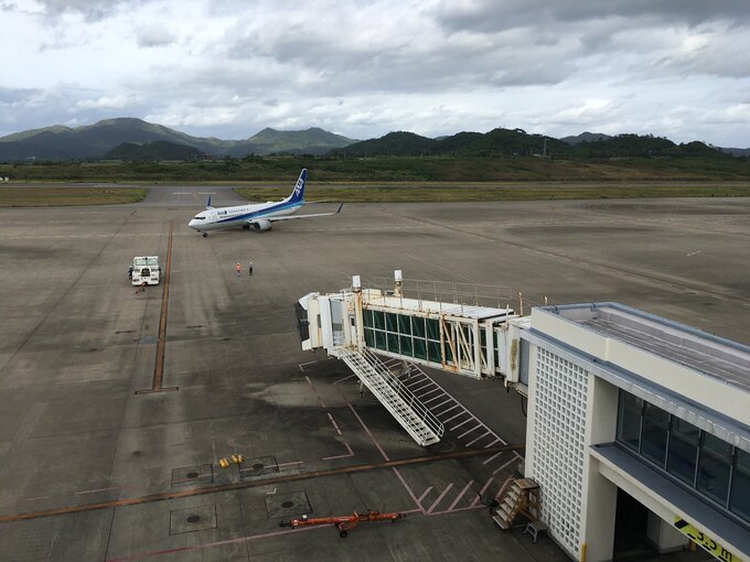 沖縄の石垣空港で滑走路が一時閉鎖　4便欠航345人に影響　|　沖縄のニュース｜RBC 琉球放送