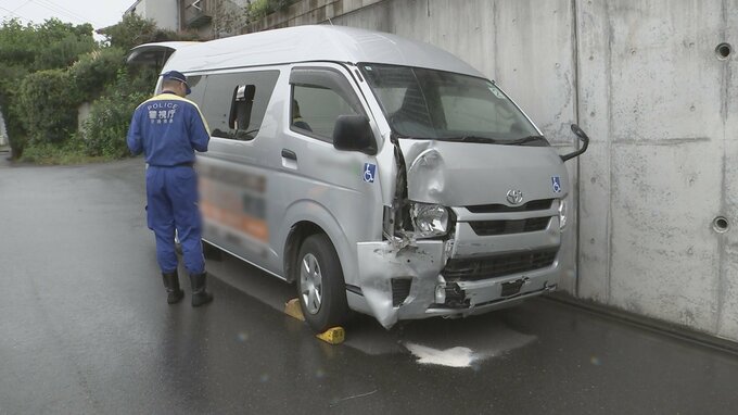 高齢者施設送迎車8人死傷事故 運転していた女性（74）を書類送検 下り坂でシフトレバーを「R（後進）」に入れたまま前進しブレーキ利かなくなったか 警視庁|TBS NEWS DIG