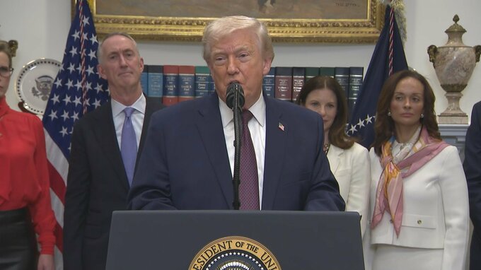 永住権獲得の新ビザ「トランプ・ゴールドカード」申し込み トランプ大統領「15億ドル以上集まった」 今月10日に受付開始