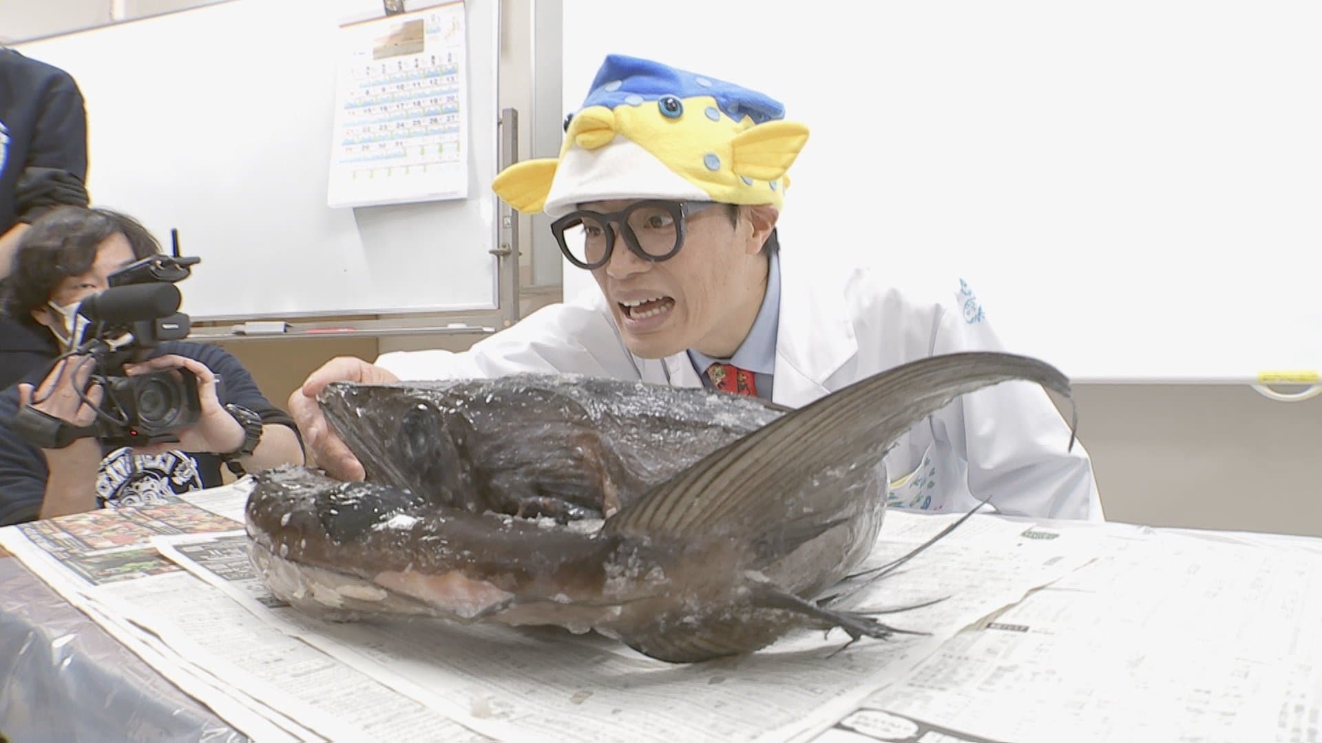 大型魚 なんでも丸呑み深海魚・ミズウオ さかなクンと小学生の探究隊が解剖 出