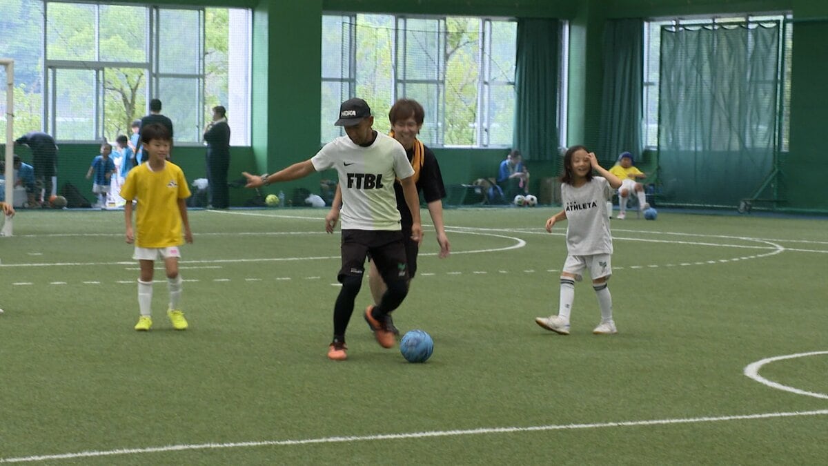 W杯のような熱いプレーも！大人と子どもが一緒に楽しむ「ファミリーフットサルフェスティバル」【高知】