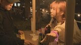 「めっちゃ飲みやすい」日本酒の魅力 若者の言葉で発信 白川沿いに大学生たちの屋台出現 熊本市 | 熊本のニュース|RKK NEWS|RKK熊本放送