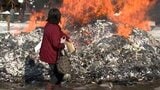 正月飾りやお守りなどを燃やし、無病息災や家内安全などを祈る行事「どんと祭」 盛岡八幡宮で行われる 岩手|TBS NEWS DIG