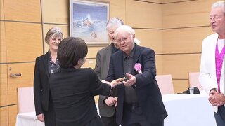 「夫と喧嘩したら『Burn』叩いて…」高市総理が憧れのDEEP PURPLEと面会 「あなたは私の神様」と“高市節”も| TBS CROSS DIG with Bloomberg