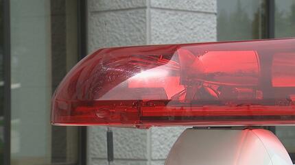 木材の加工作業中に電動丸ノコの刃が左手に当たる 会社員の男性(52