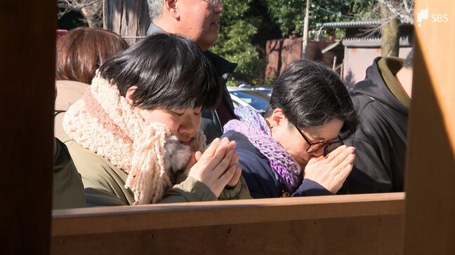 「無事に健康に生きられたら」初詣で神社にぎわう 願いが叶うとされる「叶え馬」には行列も=静岡浅間神社|TBS NEWS DIG