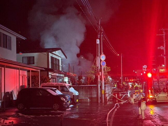 南陽市の住宅密集地で火災　個人所有の建物１棟が全焼　けが人なし|TBS NEWS DIG