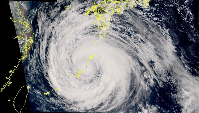 【警戒】台風13号 きょう7日昼過ぎに沖縄本島へ最接近 線状降水帯発生の恐れ 最大瞬間風速55mの猛烈な風【雨と風のシミュレーション】|TBS NEWS DIG