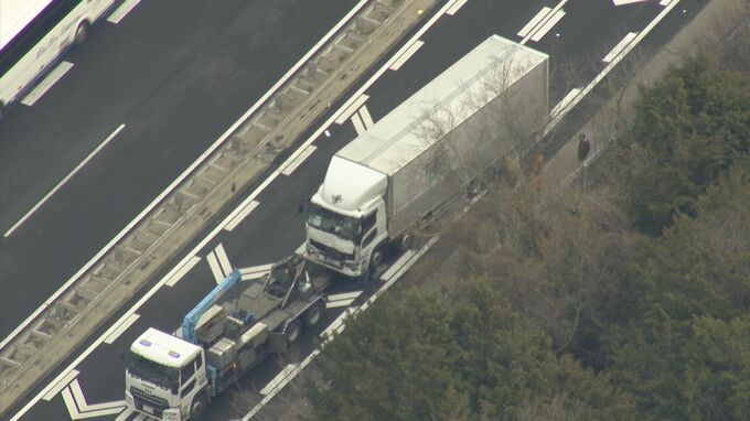 山陽道で2人死亡　別事故の軽乗用車2台に後続の大型トラックが衝突か　三原久井IC～本郷IC（下り）一時通行止め　|　RCC NEWS | 広島ニュース | RCC中国放送