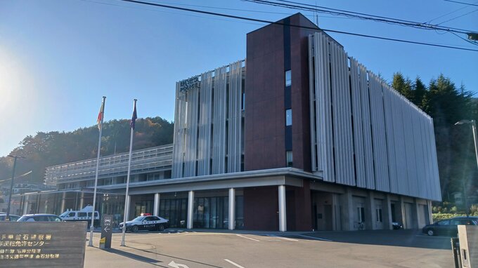 自転車で登校していた男子高校生がカードパイプに衝突して死亡　事故当時は雪　スリップした可能性も　岩手・釜石市|TBS NEWS DIG