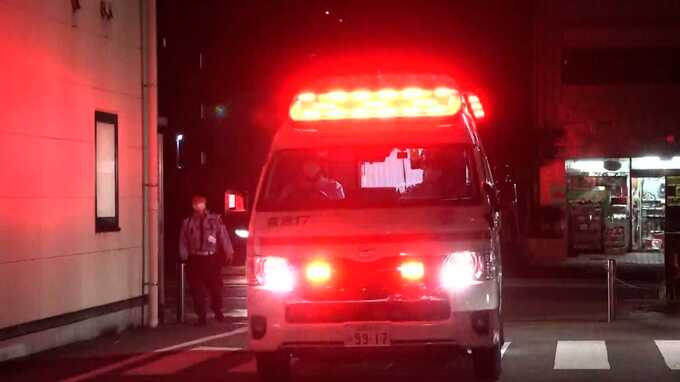 「人が倒れている」福岡市中央区大名のビル敷地内で倒れている若い男性を発見　約１時間後に死亡　警察が事件と事故の両面で捜査|TBS NEWS DIG