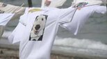古着活用のTシャツアートが夏の海岸を彩る!愛媛・松前町で子どもたちの制作体験も 海の環境保全もアピール|TBS NEWS DIG