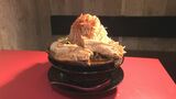 「寒波は最高の調味料」寒いときこそ“ラーメン”を!最強寒波を逆手にとってPR アナウンサーも「爽やかな辛さ!いい汗かくわ」|TBS NEWS DIG