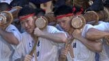 じいちゃんの腕の中から、憧れの舁き棒へ 25歳”山笠のぼせ”が掴んだ念願の櫛田入り【博多祇園山笠】|TBS NEWS DIG