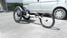 パラ銀メダリストの上与那原寛和選手（車いす陸上）が交通事故で重体　軽貨物車が競技用車いすに追突　うるま市の海中道路|TBS NEWS DIG