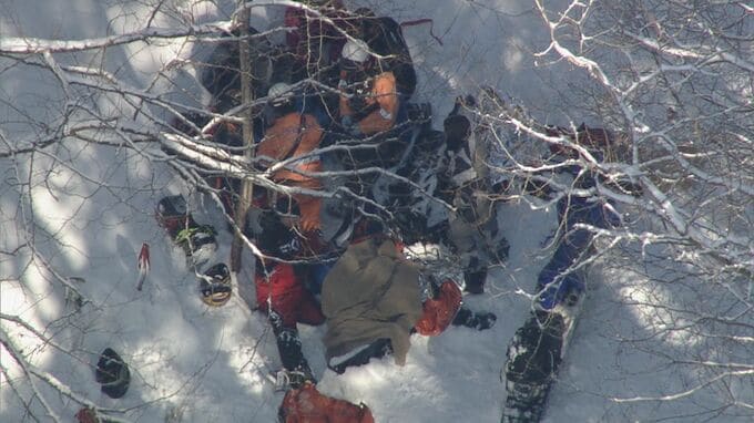 【速報】山林でスノーバイクどうしが衝突　2人負傷　北海道石狩市|TBS NEWS DIG