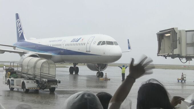 山口宇部空港開港60周年「飛行機が大きくて迫力あった！」記念式典や航空機見学会などでにぎわい　|　山口のニュース・天気・防災｜tys NEWS｜ｔｙｓテレビ山口