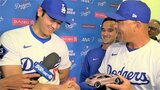 大谷翔平の取材中にロバーツ監督が乱入「今夜、私の日本出身選手の記録を超えました」と祝福、プレゼントのミニカーも披露|TBS NEWS DIG