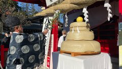 日本最大級！700キロの大鏡餅をフォークリフトで奉納　栃木県高根沢町の安住神社| TBS CROSS DIG with Bloomberg