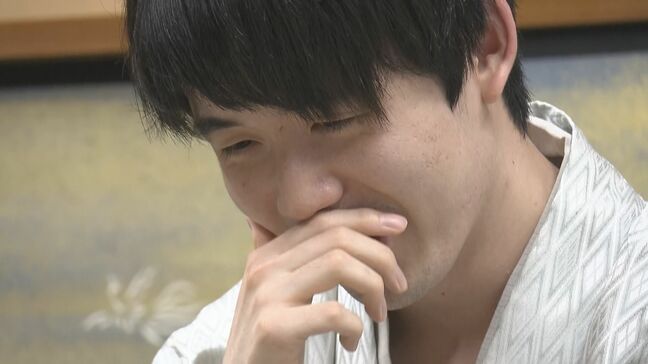 藤井聡太七冠 6連覇へ好発進 王位戦第1局に勝利「形勢判断の難しい将棋だった」|TBS NEWS DIG