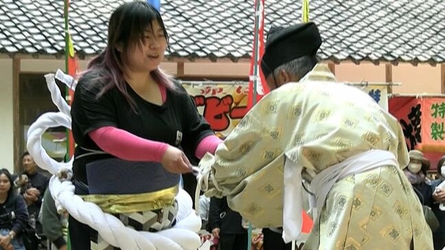 「おんな相撲」仮装 “変なおばさん” やアームレスリング優勝者（18）が出場　優勝はカナやん　強さの秘密は？【岡山】|TBS NEWS DIG