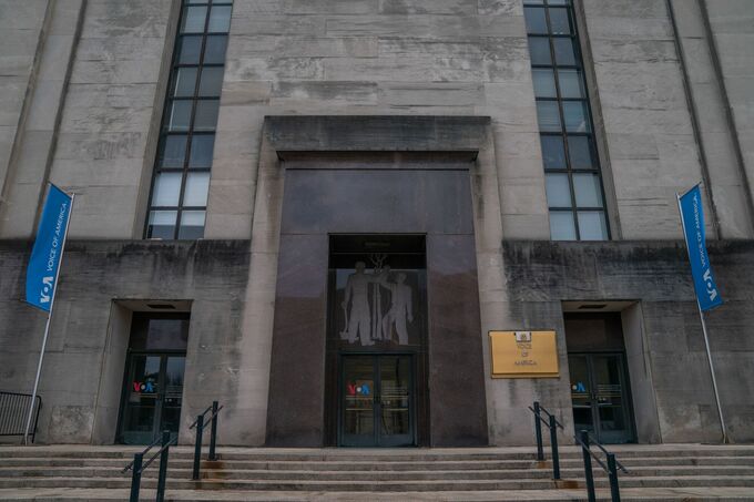 米政府機関の機能縮小命じる行政措置、検閲と闘うツールにも影響