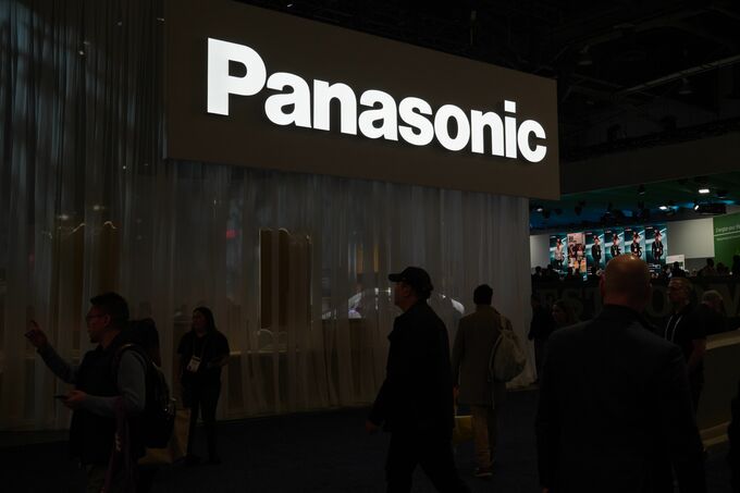 パナソニックＨＤ、危機感映す１万人規模の削減－固定費にメス