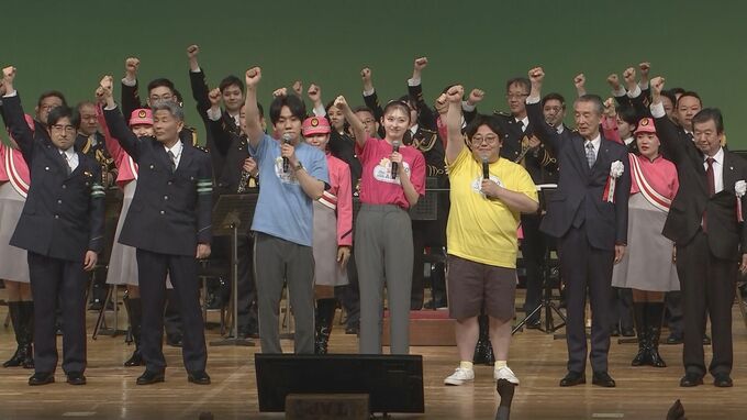 自転車の安全運転など呼びかけ　タイムマシーン3号山本さん・関さん、ゆうちゃみさん　自転車青切符4月導入前に　春の全国交通安全運動　警視庁|TBS NEWS DIG