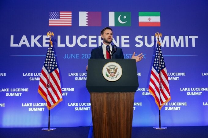 米国、イラン産原油への制裁緩和－和平協議で核査察巡る主張に隔たり