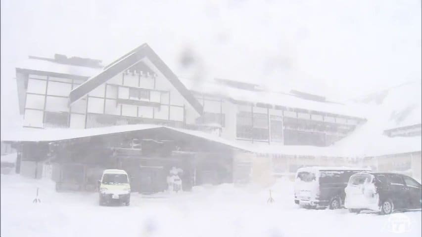 酸ヶ湯で今シーズン全国初の積雪4m超 青森県 豪雪地帯 | 青森の