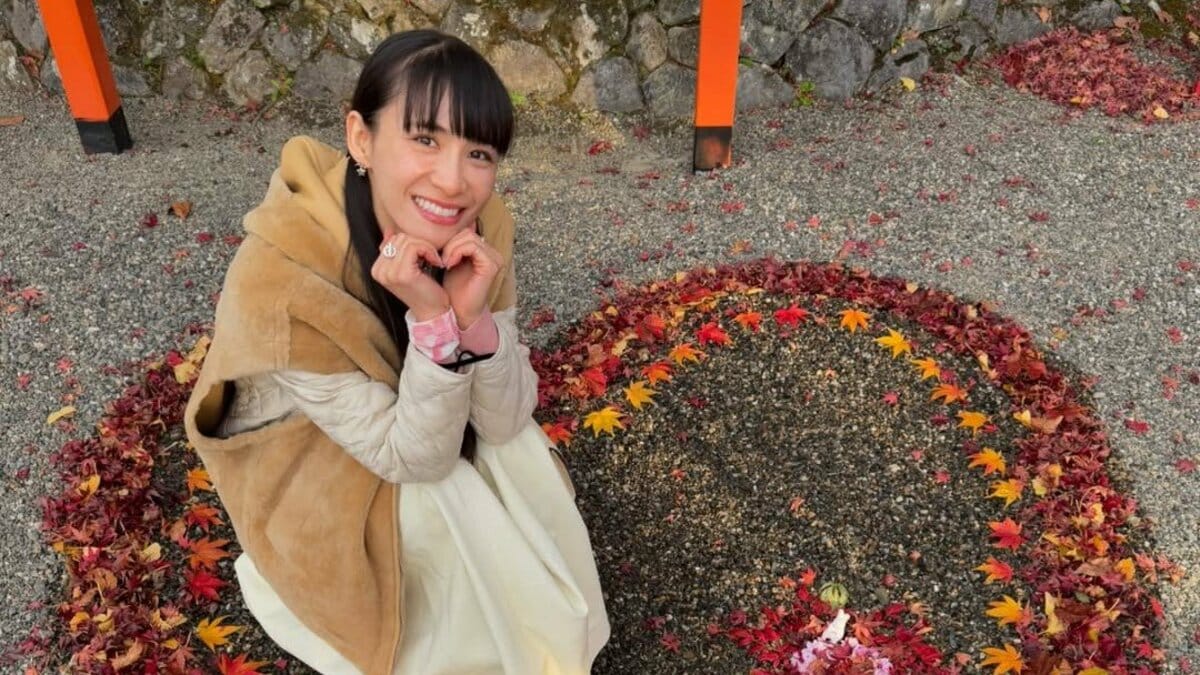 Perfume】あ～ちゃん 京都府の縁結び神社で紅葉アートに「かわいすぎて