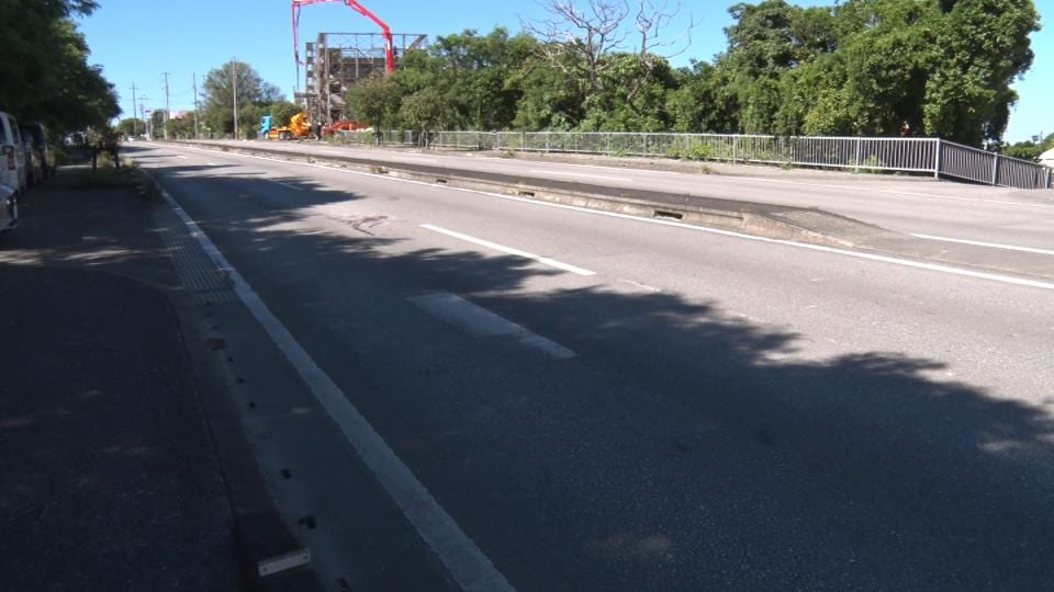 夜の国道で乗用車と自転車の高校生が衝突　男子生徒が意識不明の重体　本部町・国道449号