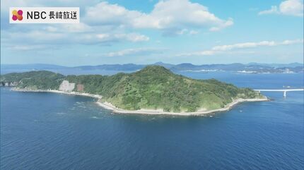 干潮のときに姿を現す“波状岩” 長崎市伊王島の「畔の岩這」【長崎ばー