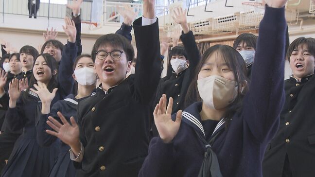 大学入学共通テストを前に大分上野丘高校で激励会 伝統のゲン担ぎ「てんつき」でエール|TBS NEWS DIG