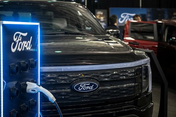米フォード、トランプ政権下でEVの市場シェアが半減すると想定－CEO