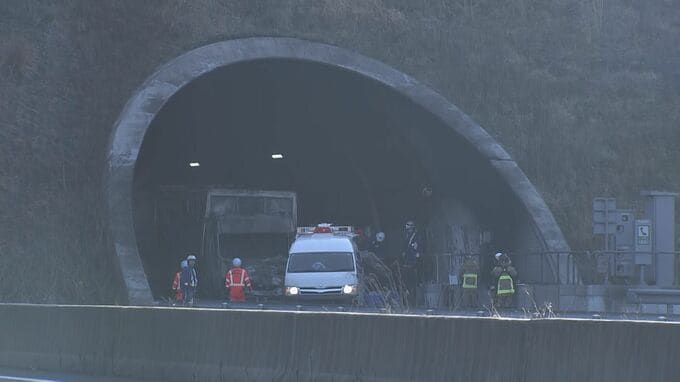 【速報】新名神高速上下線で通行止め菰野IC～亀山西JCT　トンネルで大型トラックが追突　車両火災で少なくとも4人死亡　|　名古屋・愛知・岐阜・三重のニュース【CBC news】 | CBC web