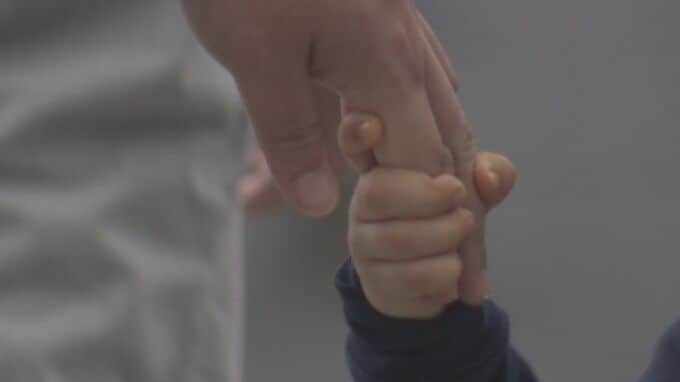 母子家庭の7割超が生活「苦しい」　支援制度の認知度が低い課題も　沖縄県がひとり親世帯の実態調査 　|　沖縄のニュース｜RBC 琉球放送