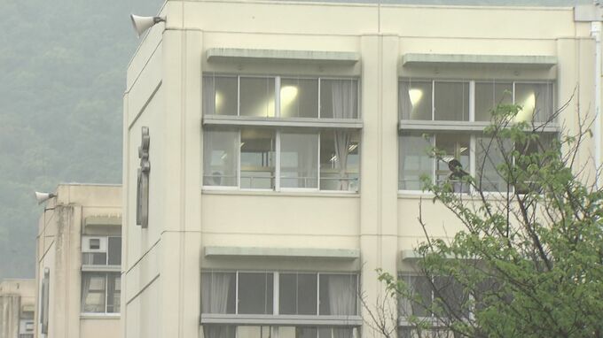 「あいつ校長に いうらしい」「まじ しねよ」LINEなどで高1女子を“いじめ”か　行為認めた同級生が自宅待機から戻り登校できず 『重大事態』として調査へ　熊本県教委|TBS NEWS DIG