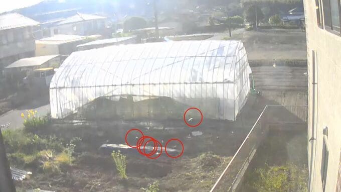 隣人宅に大量のゴミ 20年以上嫌がらせか… 逮捕の55歳女は2年前にも生卵を投げつけた疑いで逮捕 被害女性｢少しも気が休まらない｣|TBS NEWS DIG