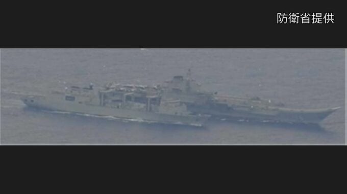 中国海軍「遼寧」で戦闘機の発着艦260回　自衛隊トップ「間違いなく軍事活動が活発化」