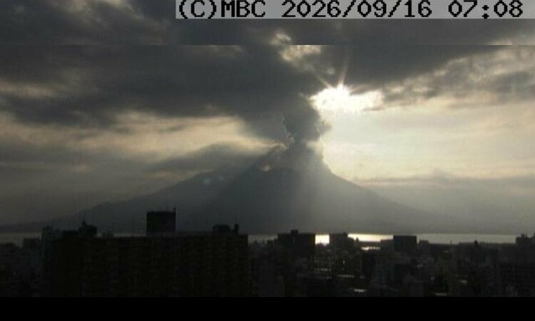 桜島で噴火 噴煙2000m【16日の降灰予報】鹿児島・宮崎 | TBS NEWS DIG