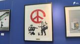 戦争・暴力・虐待…作品にこもる現代へのメッセージ バンクシーの版画展始まる=静岡・沼津市 | 静岡のニュース | SBSNEWS | 静岡放送