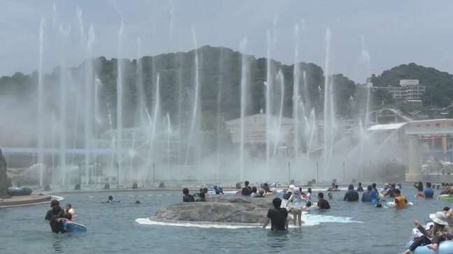 “涼”を求めて多くの人がプールや川へ… 暑かった6月最後の週末 夏本番前に東海地方各地で賑わう|TBS NEWS DIG