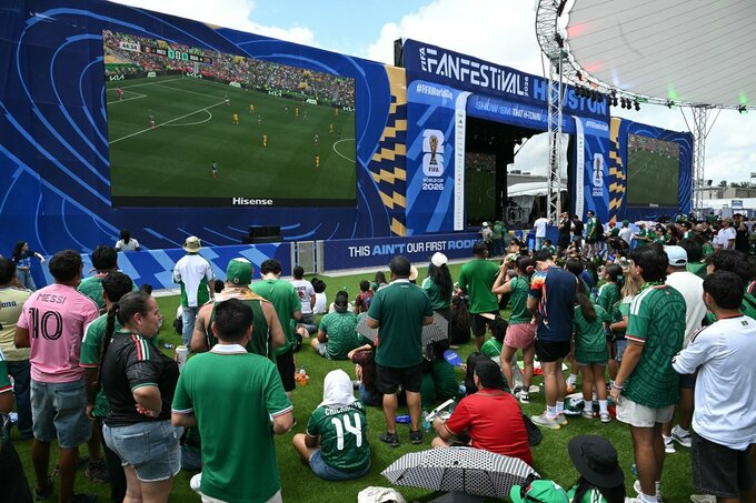 W杯の給水タイム、米国で広告放映に賛否－初戦では中継再開の遅れも