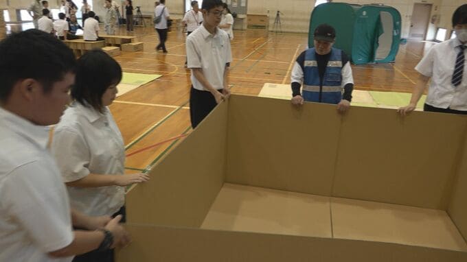 武道館が地盤沈下した被災地で･･･能登の高校生が自ら考え体験する「避難所設営」|TBS NEWS DIG