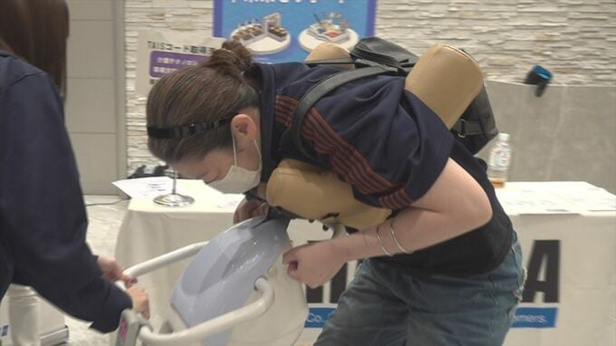 「安定して怖くなかった」テクノロジーを活用した介護機器の体験会　県が開催　山梨　　|　山梨のニュース | ＵＴＹテレビ山梨