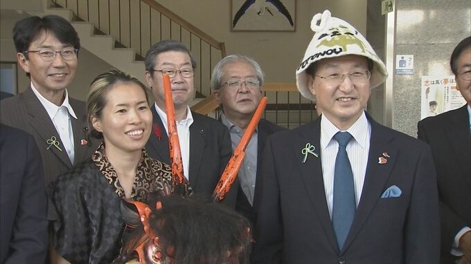 世界大会3位の快挙！アウフギーサー・五塔熱子さん　鳥取県・平井知事激励「一塔（1等）熱子を目指して」|TBS NEWS DIG
