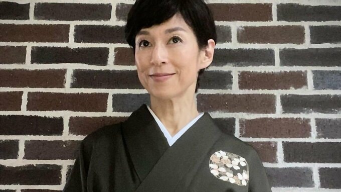 【鈴木保奈美】冬の初めに着物姿を披露「嬉しくなっちゃう」茶道の ”炉開き” に臨む姿にフォロワー称賛|TBS NEWS DIG