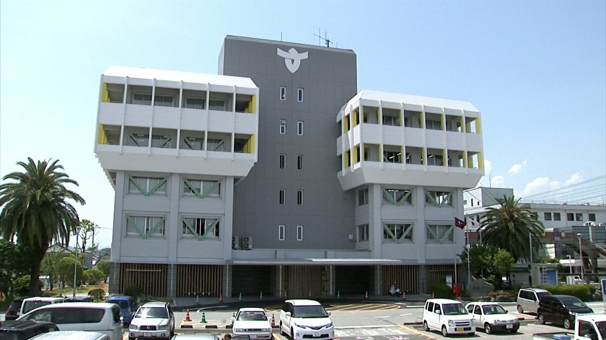 自家用車を市庁舎敷地内の駐車場に移動…業務に関係のない私的行為を繰り返す　会計年度任用職員を「戒告」の懲戒処分【高知・南国】