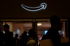 ネット小売王者アマゾン、実店舗に本腰－アメフト場4面分の超大型店| TBS CROSS DIG with Bloomberg